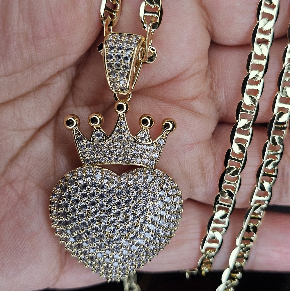 Gold Heart Crown Pendant Necklace